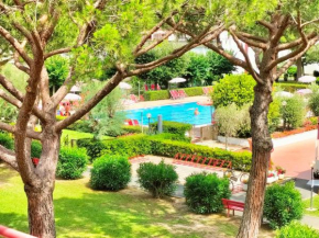 ISA-Holiday Homes with common swimming-pool in Marina di Bibbona from 400 to 900 meters from the sea